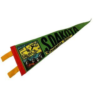 Vintage Felt Pennant South Dakota Mount Rushmore Cave Souvenir 12" X4.5" Flag